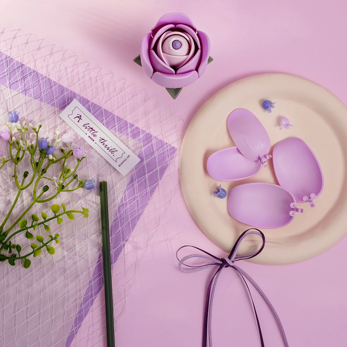 ROKR Purple Rose AF021 primo piano del fiore di rosa e parti dei petali