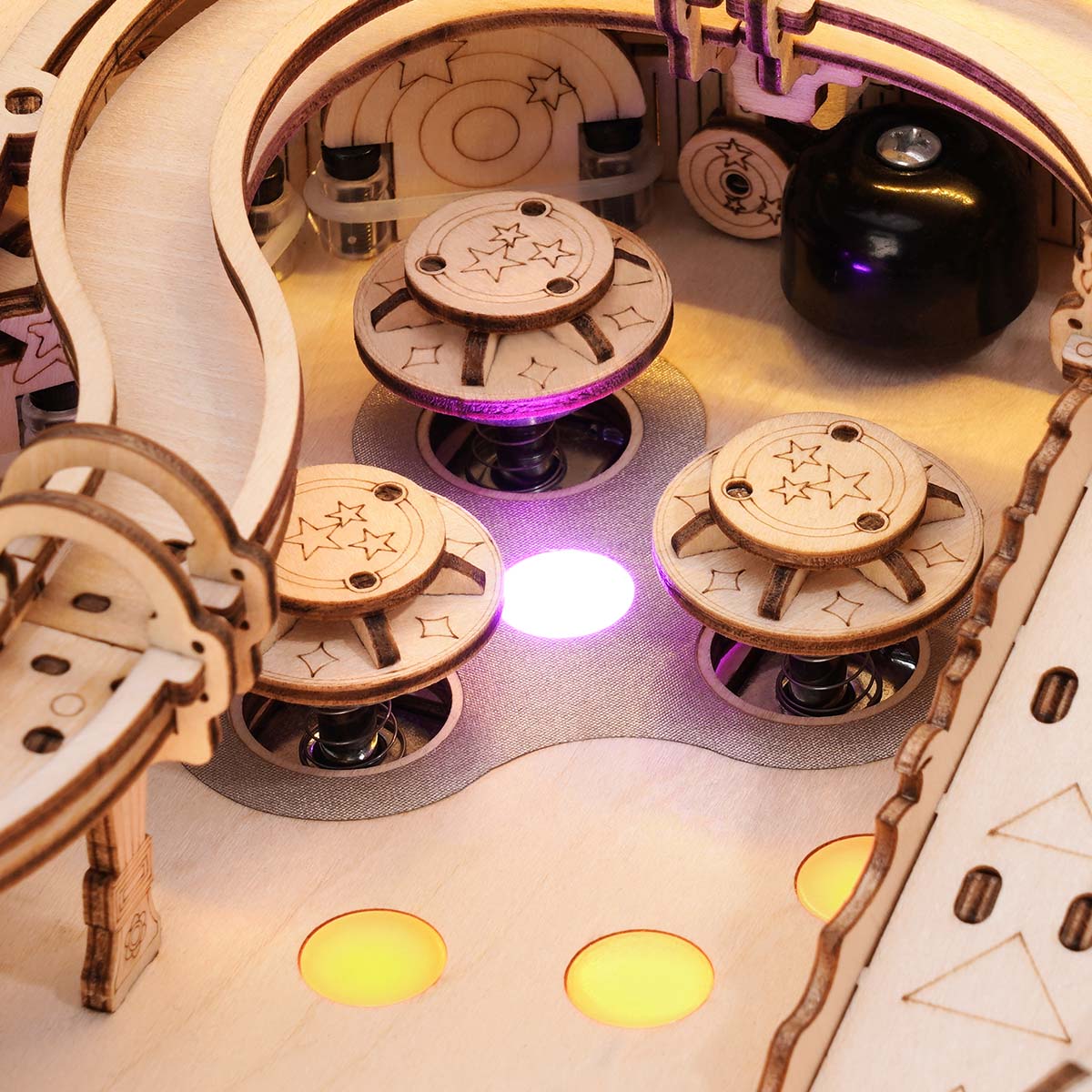 ROKR 3D Pinball EG01 close-up of glowing bumper field