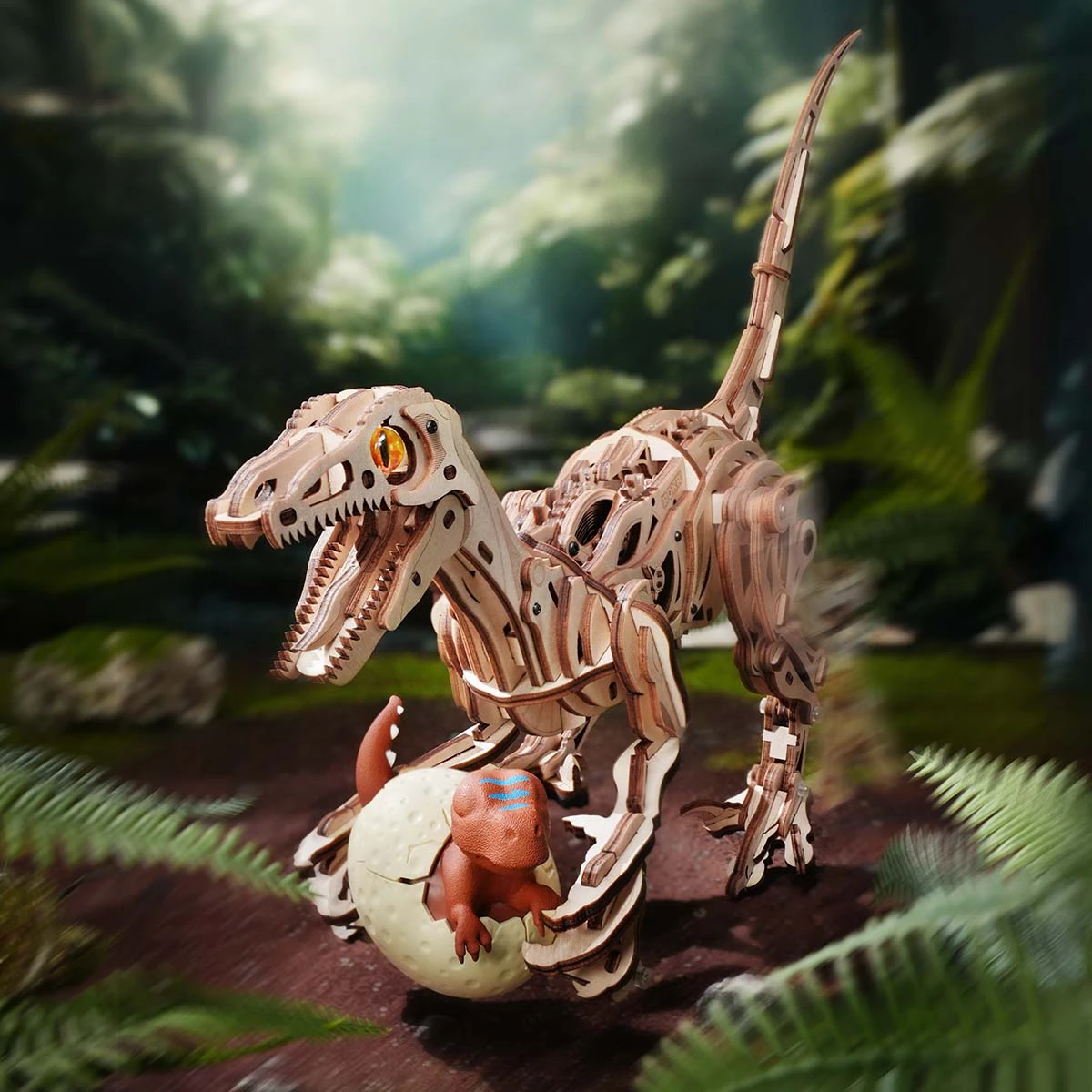 ROKR Velociraptor LD01 Holz-Dinosaurier-Puzzle, das aus einem Ei in einer Dschungelszene schlüpft