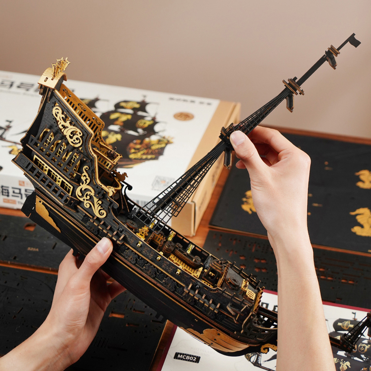 ROKR The Seahorse Barque MCB02 hand assembling mast and rigging