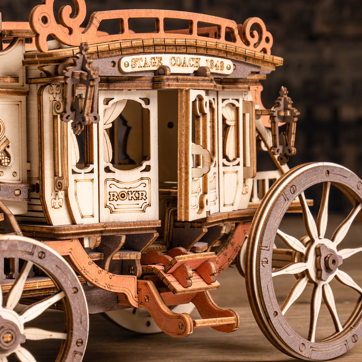 ROKR Stagecoach AMKA1 close-up of stagecoach wheel and body