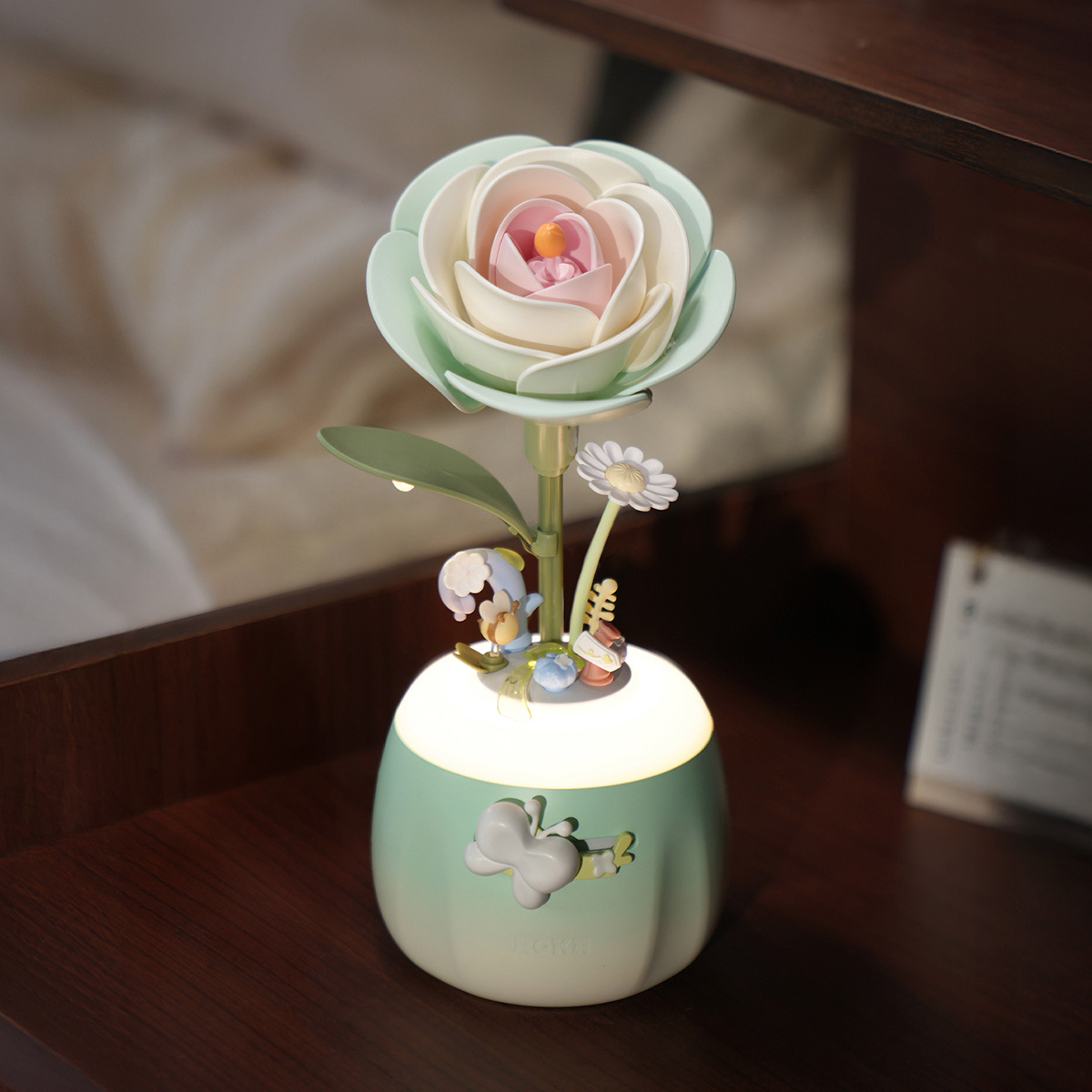 ROKR Minty Camellia Lamp AF02S flower night light on bedside table