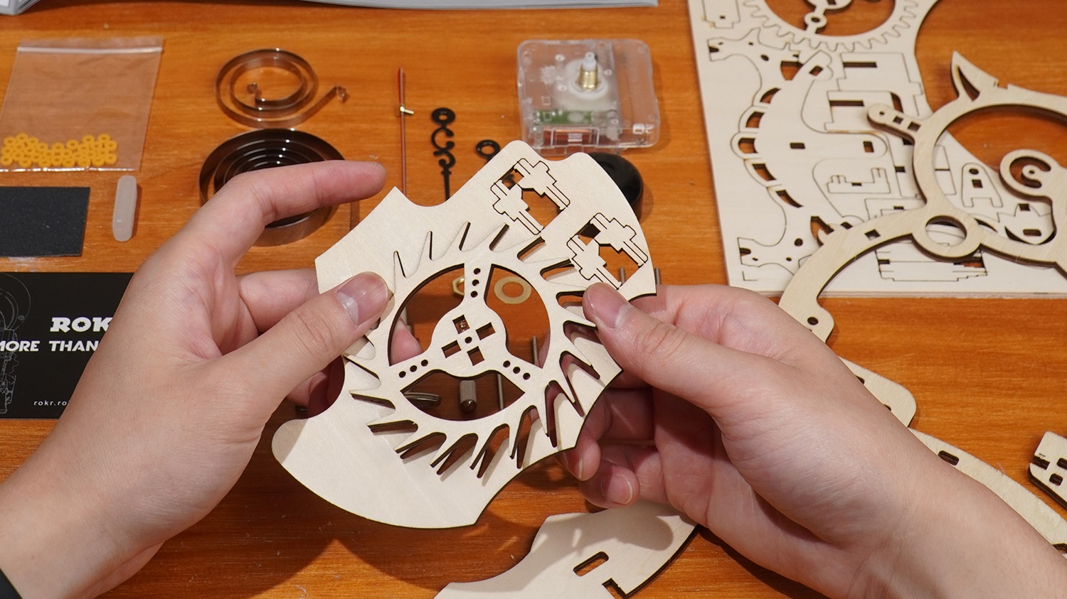 Assembling ROKR Owl Clock