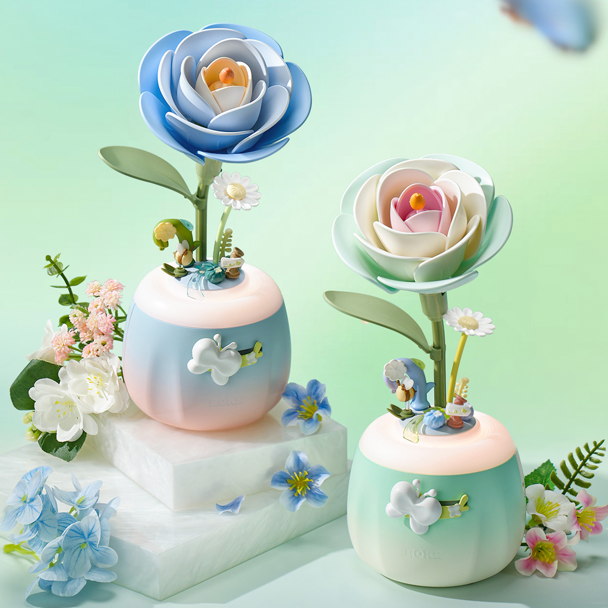 ROKR Floral Art camellia lamps displayed together with flowers