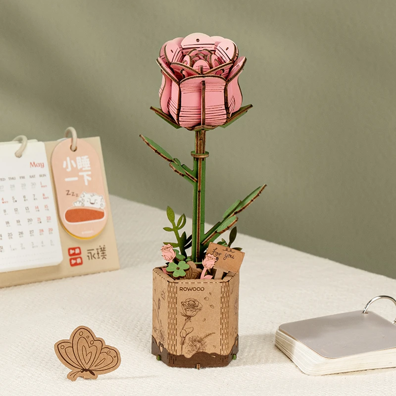 Rowood Wooden Flower Bouquet pink rose bouquet in square pot