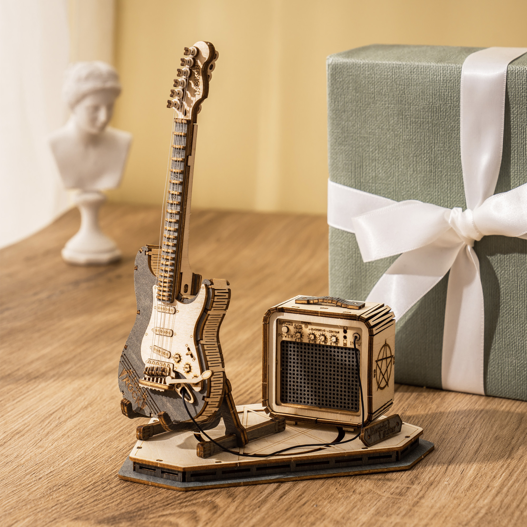 Guitare électrique ROKR TG605K avec boîte cadeau et socle d'exposition