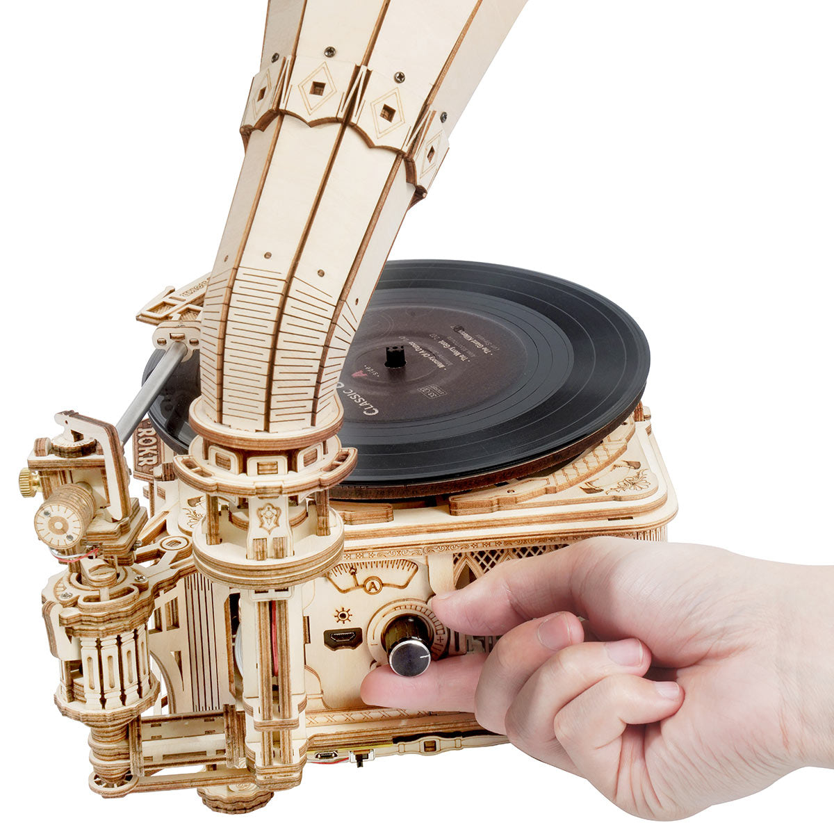 ROKR Classic Gramophone LKB01D hand turning the record on the gramophone